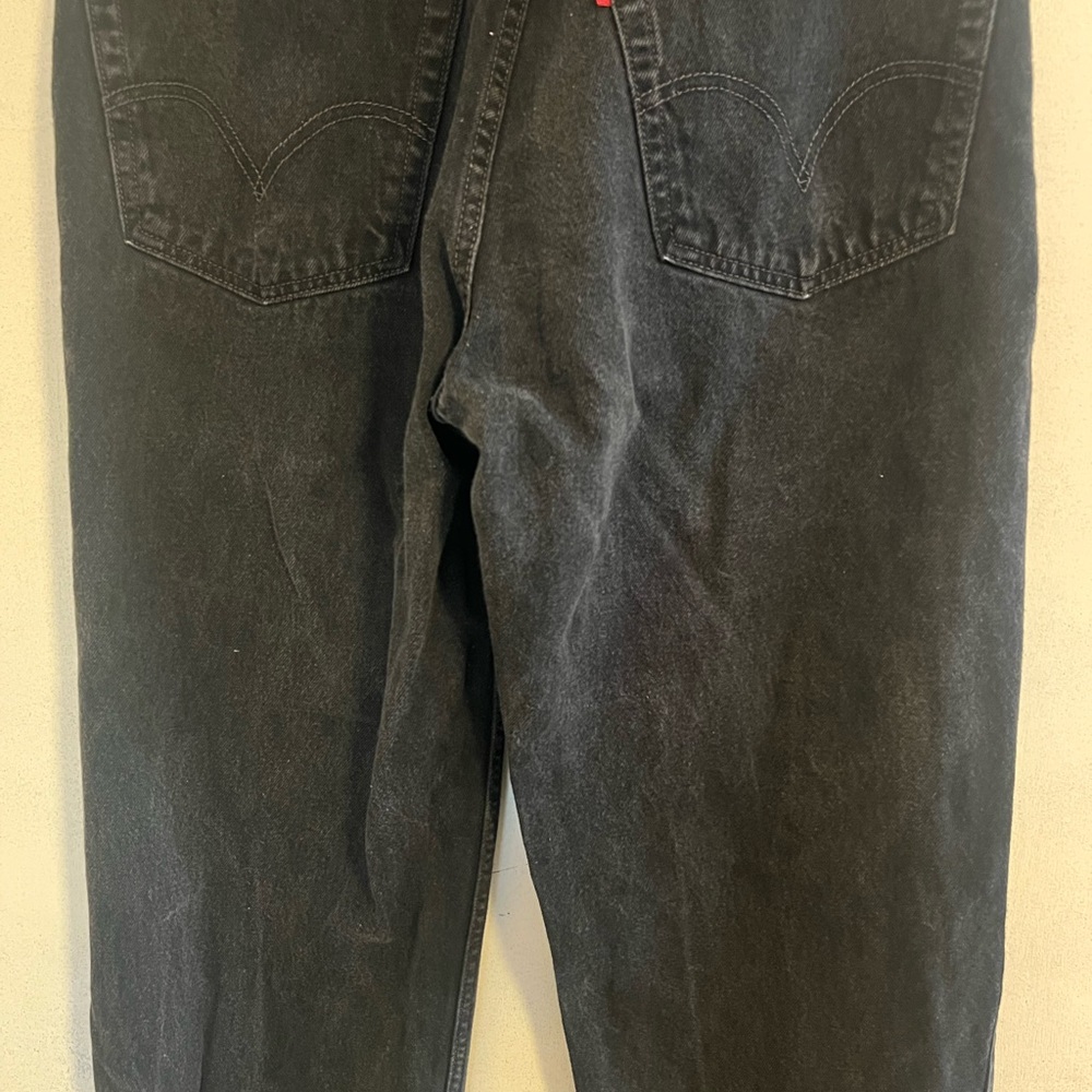Levi's Men's Charcoal Relaxed Jeans - Picture 7 of 7